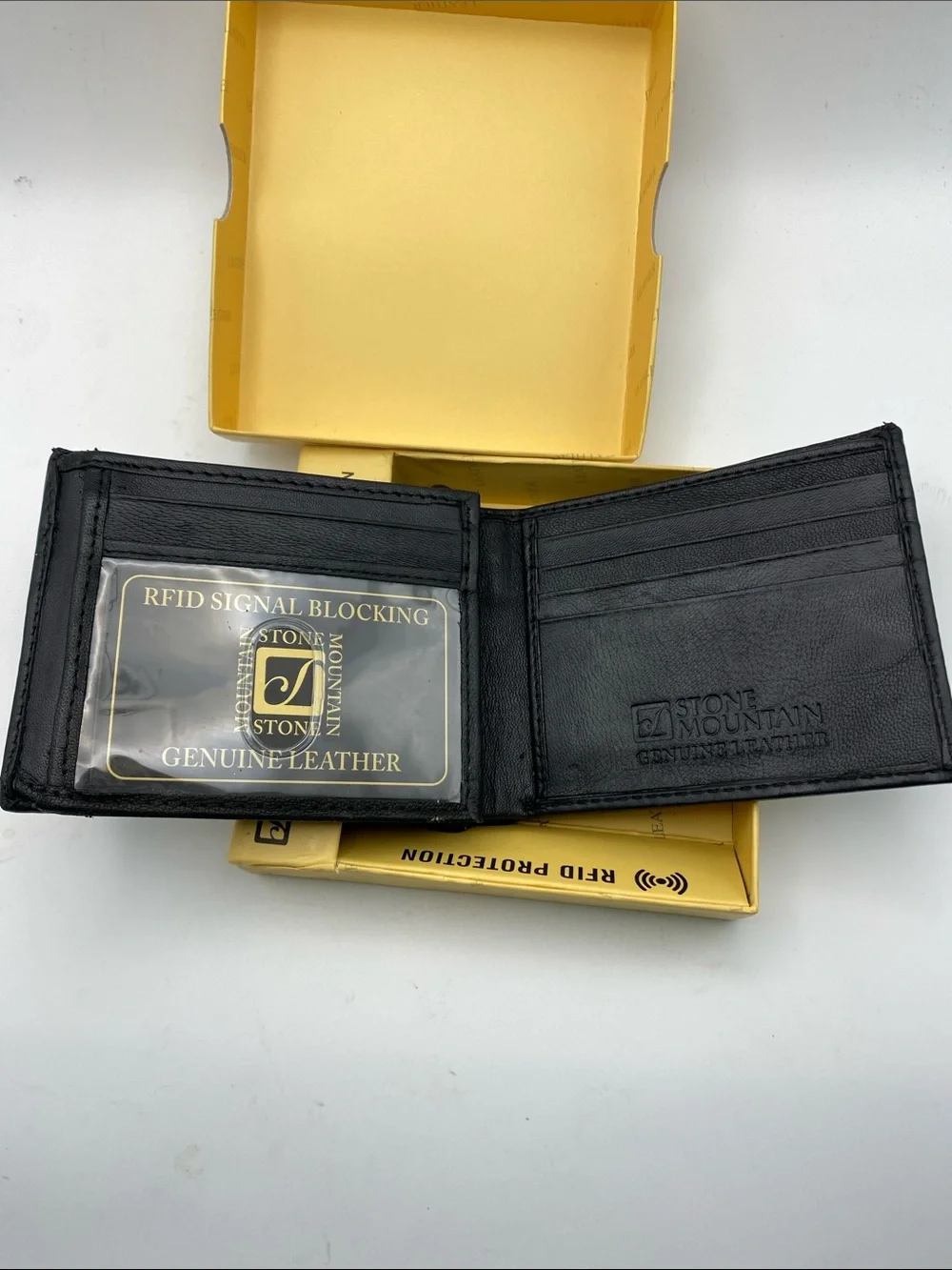 Stone Mountain Accessories Black Leather RFID Bi-Fold Card & Key Wallet